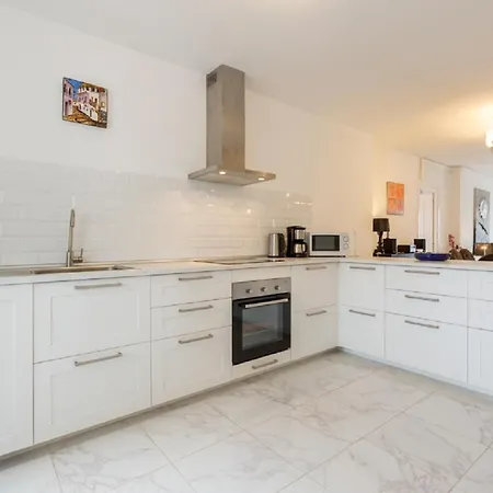 Andalucia Garden Puerto Banus With Sea Views